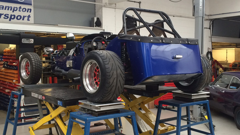 V8 Caterham