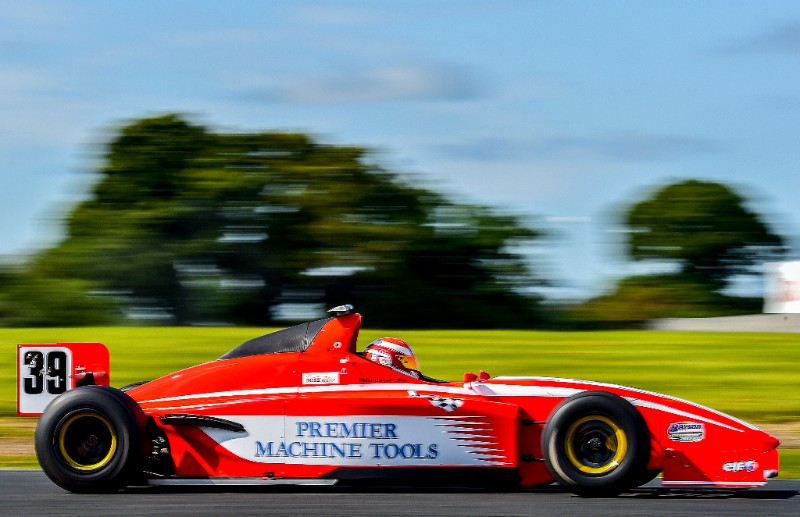 Lola F3000 AER V6